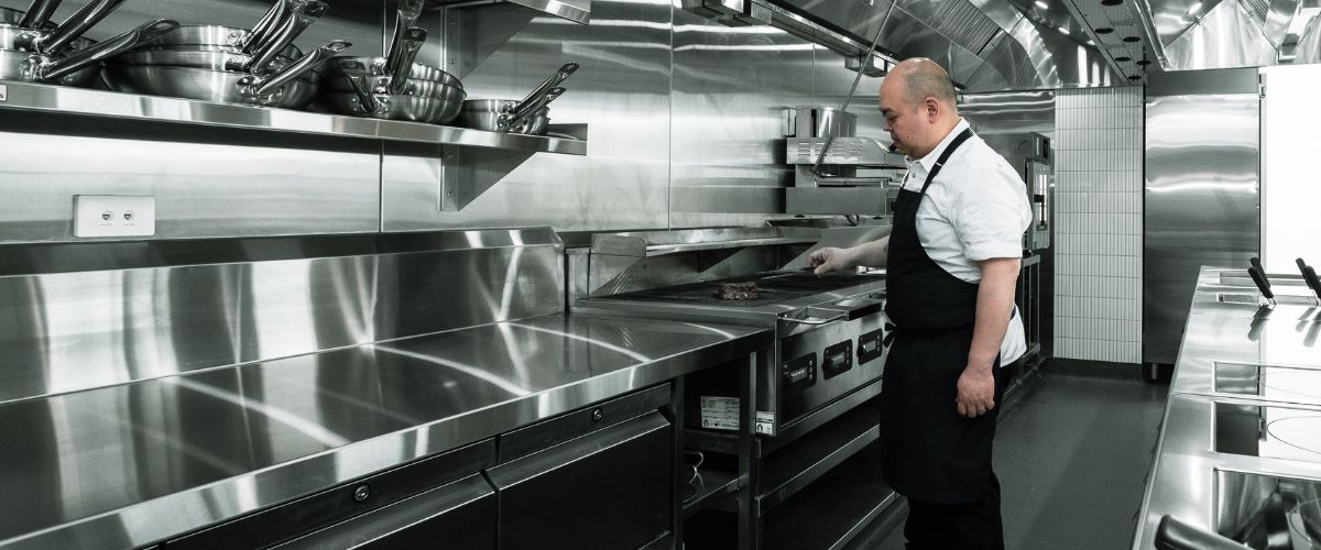 Commercial Kitchen Design Tips & Kitchen Equipment Buying Guides