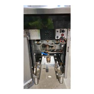 Used Blue Seal Black Series GT45-621 450mm Gas Deep Fryer (NAT Gas)